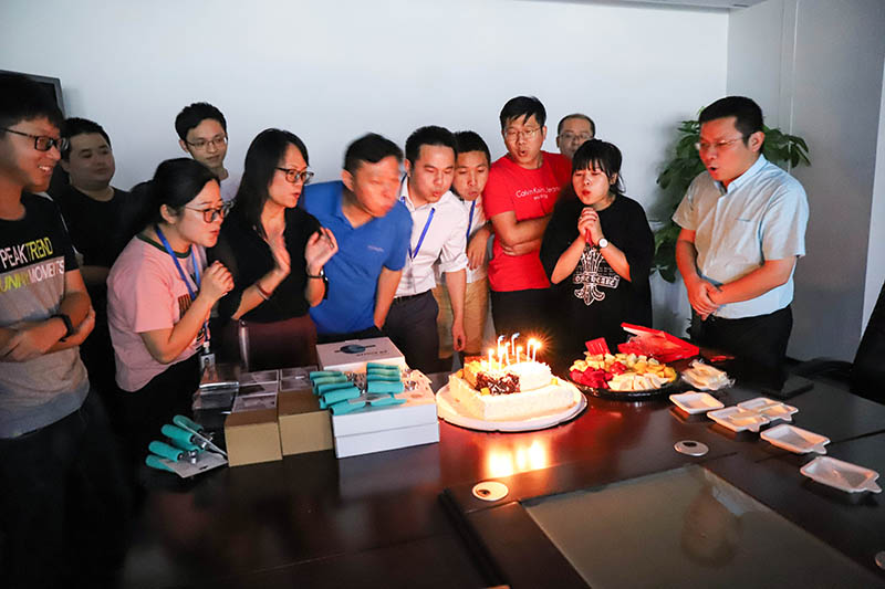 201908291567061323732406.jpg 吹蜡烛.JPG